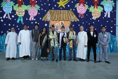 SPREADING LOVE AND HOPE LIKE A SHINING CHRISTMAS STAR -       Ms. Bindu Kiny